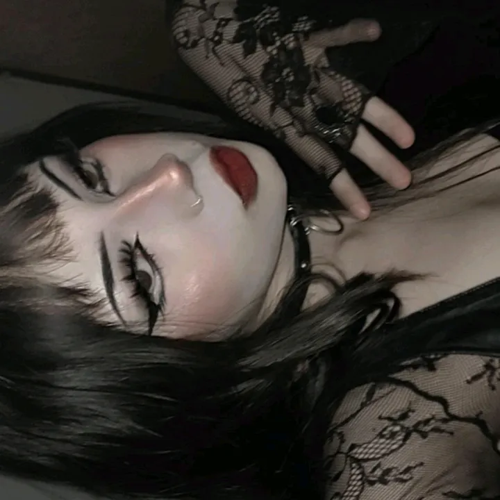 darkluxe._
