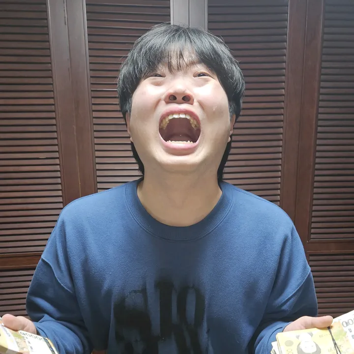 @82achii