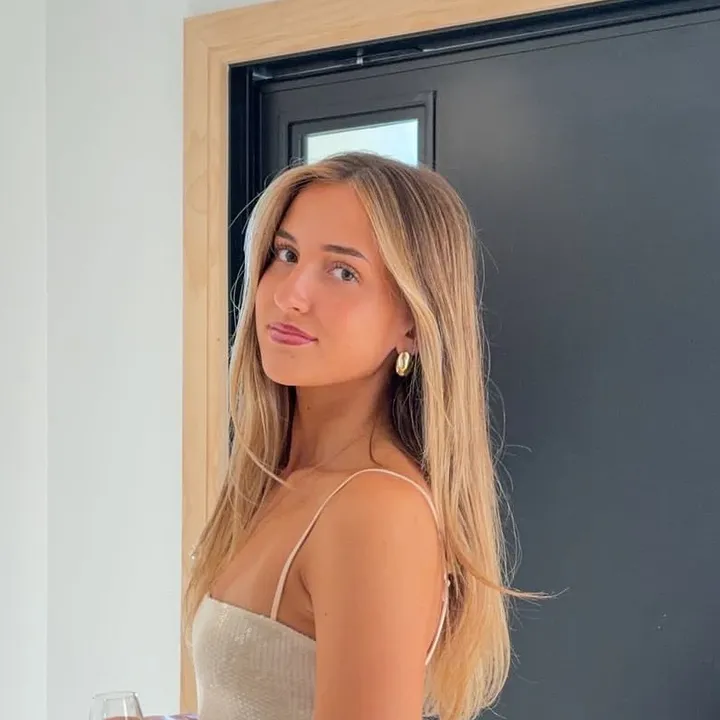 @issymontenegro2