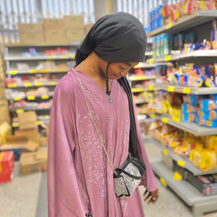 @heenat322