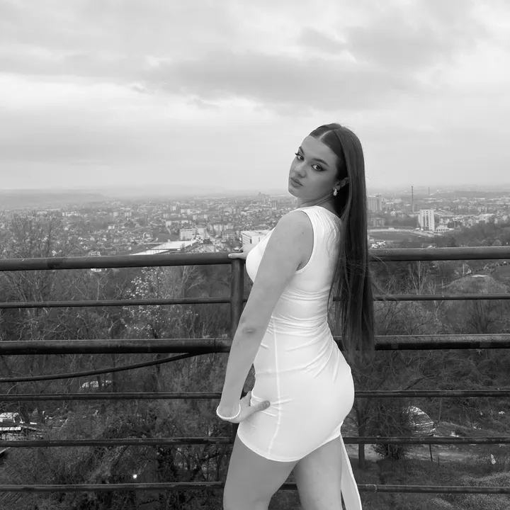 laraa.peerovicc