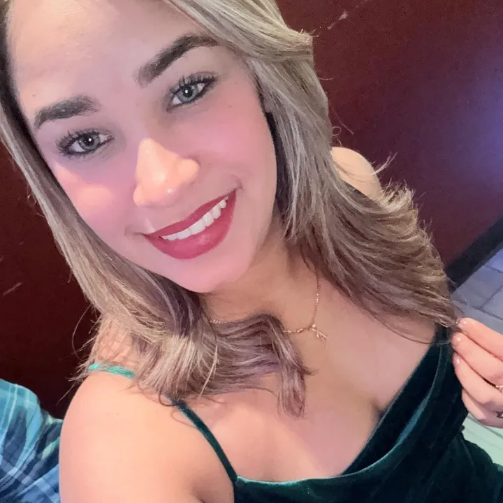@ari_colina21
