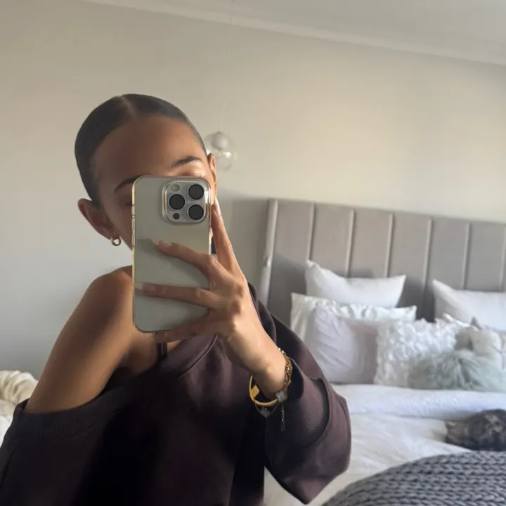 @vlogswleera