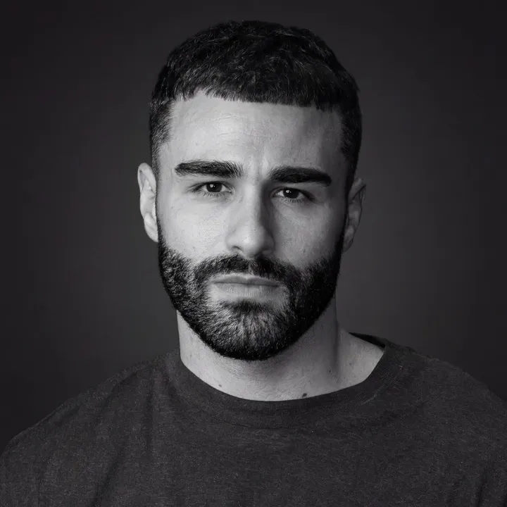 nandosirianni