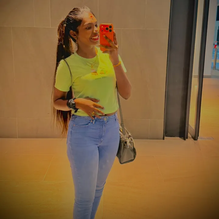 nisha_0812