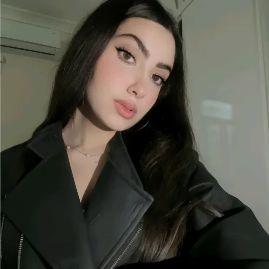 @nazlii4_1
