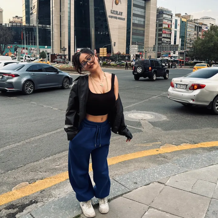 @llivasss