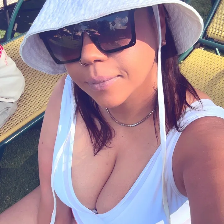 @queenveruveru