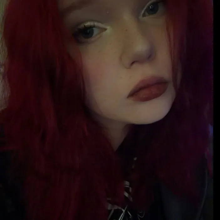 @lyna_228.com