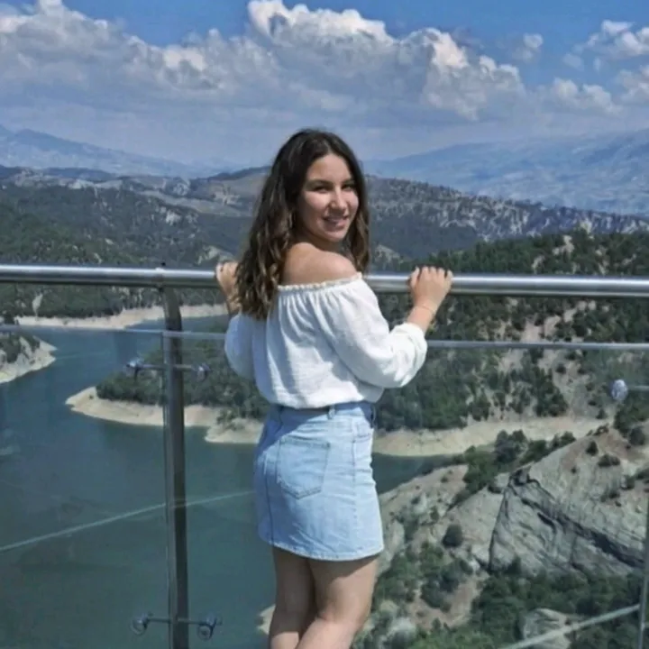 @laraxkrt_