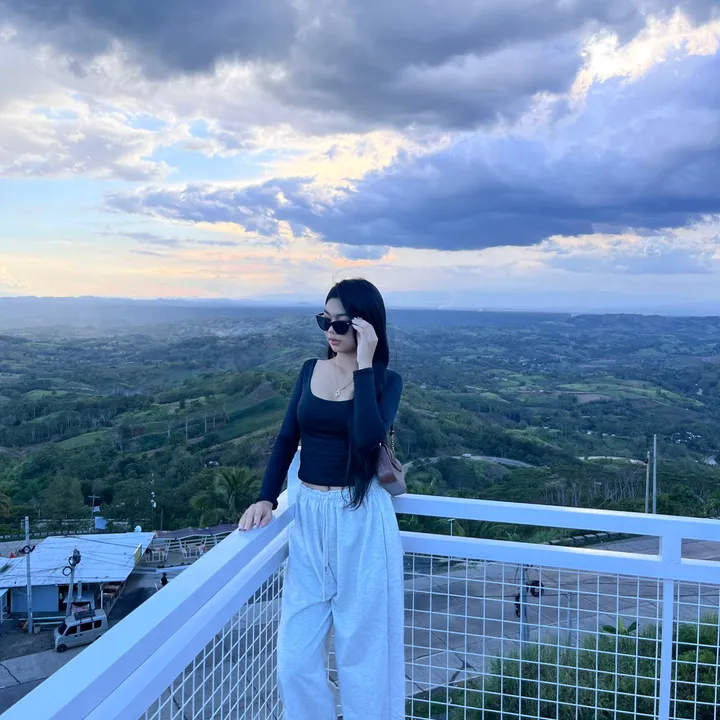 @itzshymea
