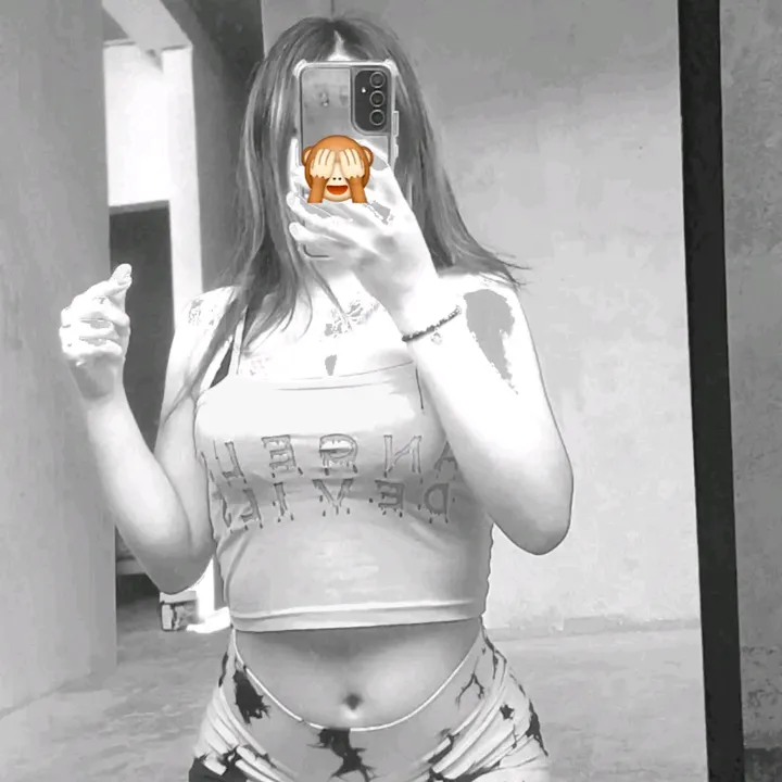 @h3llok1tty035
