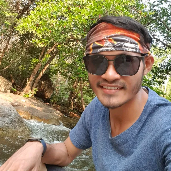 @pin.pov4shared