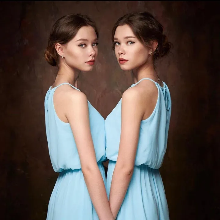 olimi_twins