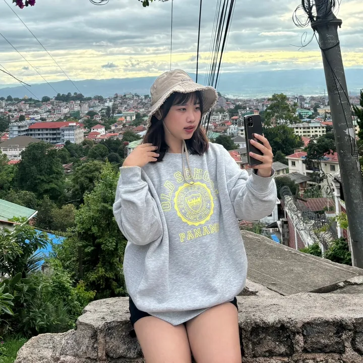 @ahbom09