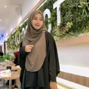 @putri_bongan