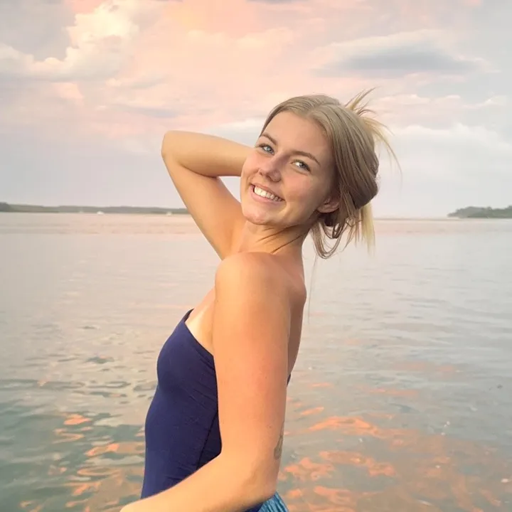 ellaajaee