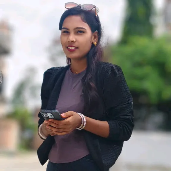 @priya_9011