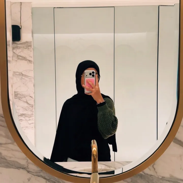 raeesasaax_