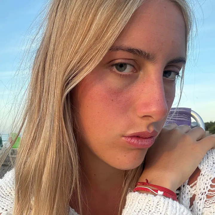 @chachii_