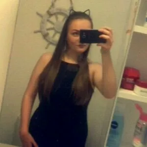 @ellieloulouhughes