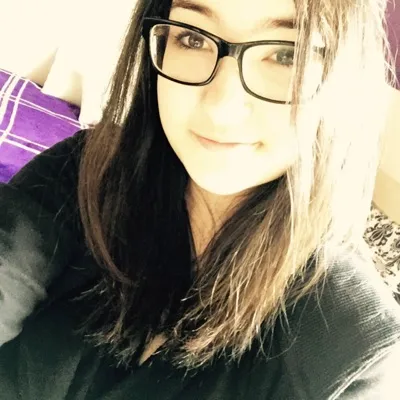 nicolelies1