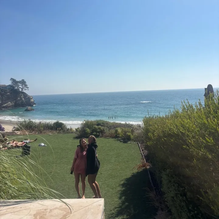 @idkkmiajohnson