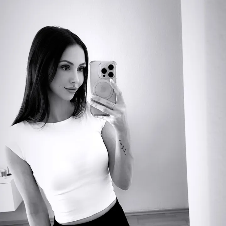 @mimiuschka