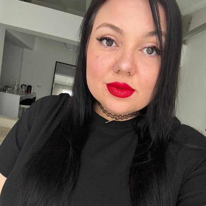@alicemorexxl
