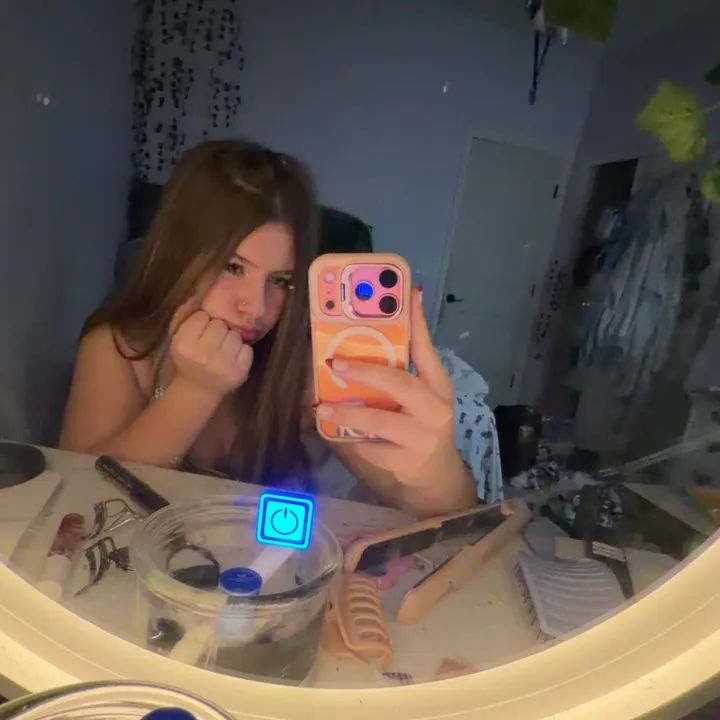 chloe_4448