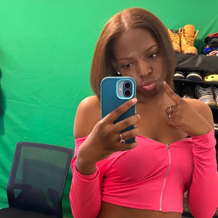 @niala1013