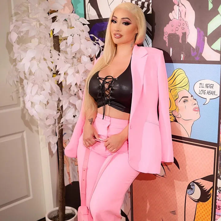 @everyonelovestanyadoll