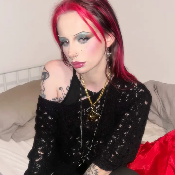 @whole_lott4_red