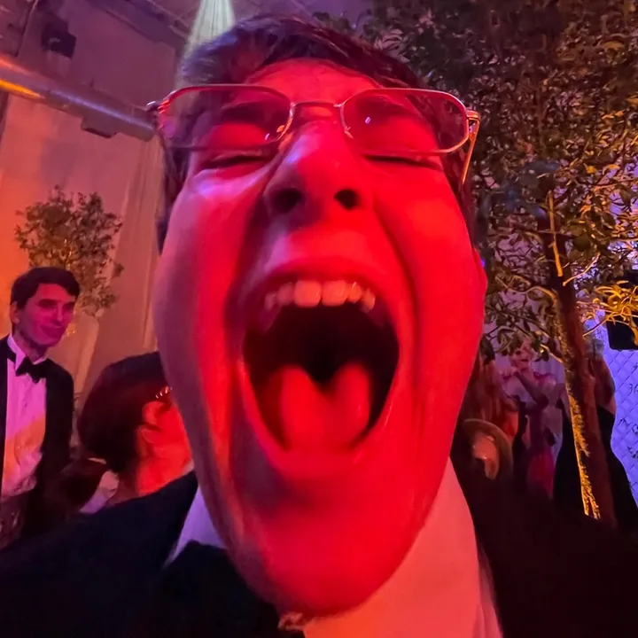 @justkingkev