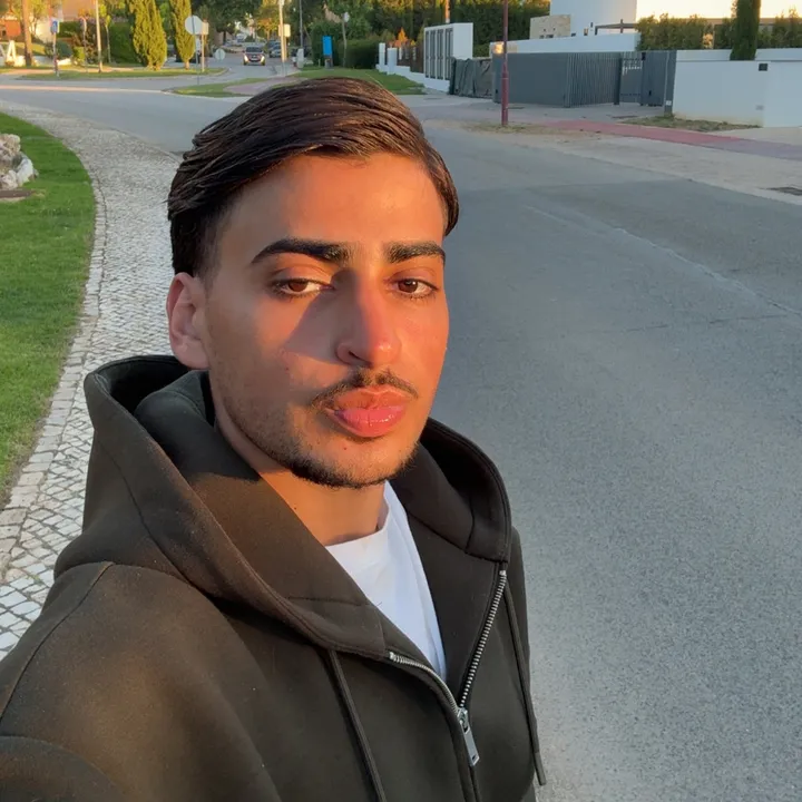 @ananas.spamm