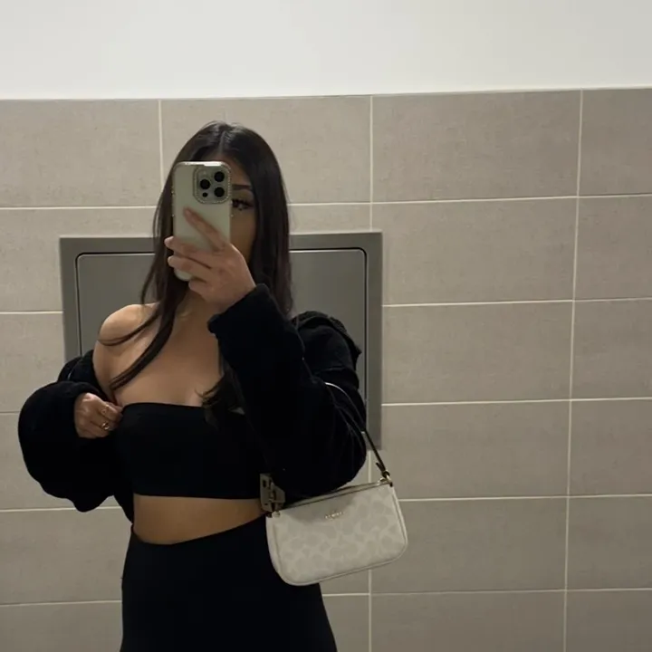 @giseleleonn
