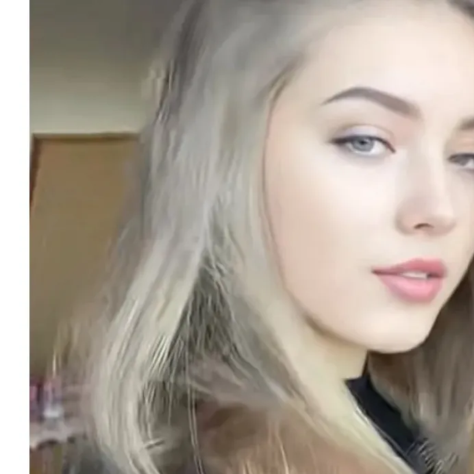ellaella030