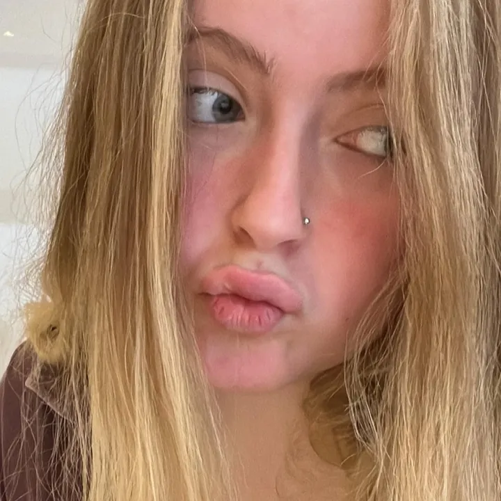 @llllluuuuucccciiiiaaaaa