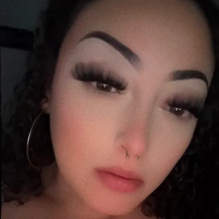 the_smoking_beauty