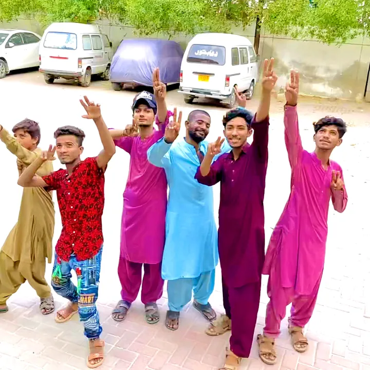 @pakistani__bois69