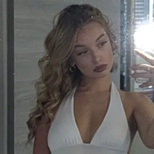 mayaadelvecchi0