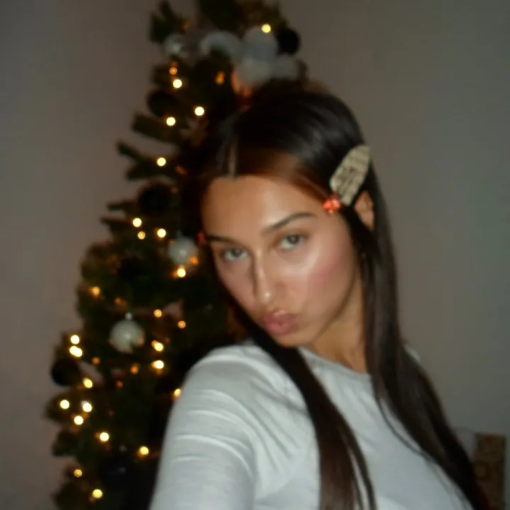 @angawweena