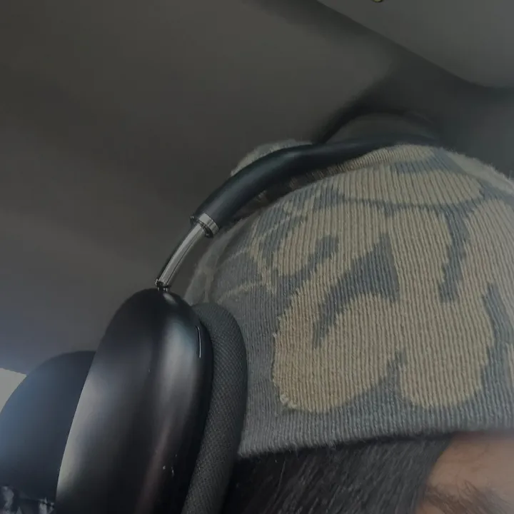 @hoodnigshiii