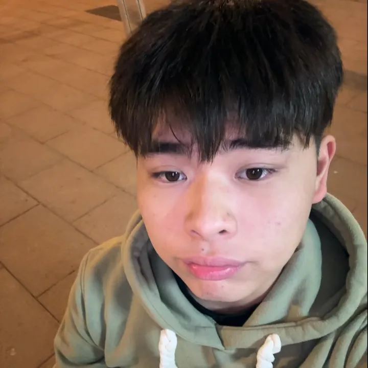 @zhenn_wu