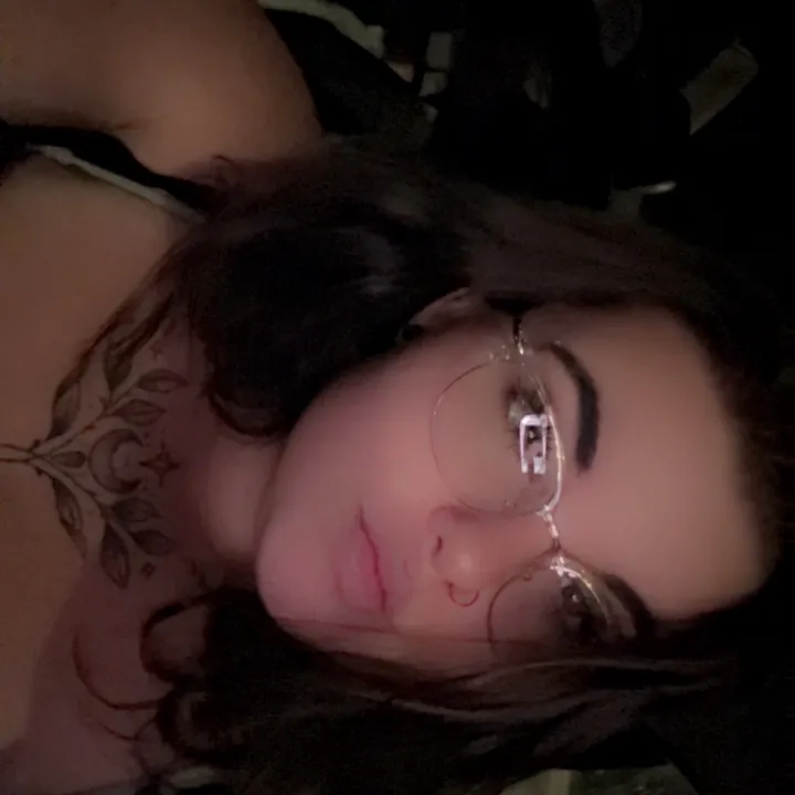 @momof2girls1stepdaughter