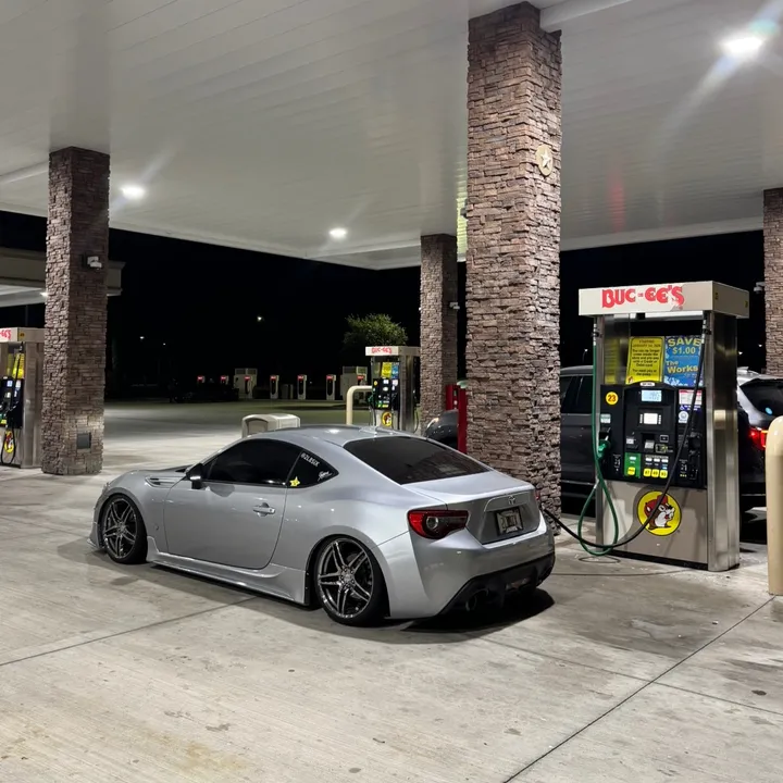 2l8six