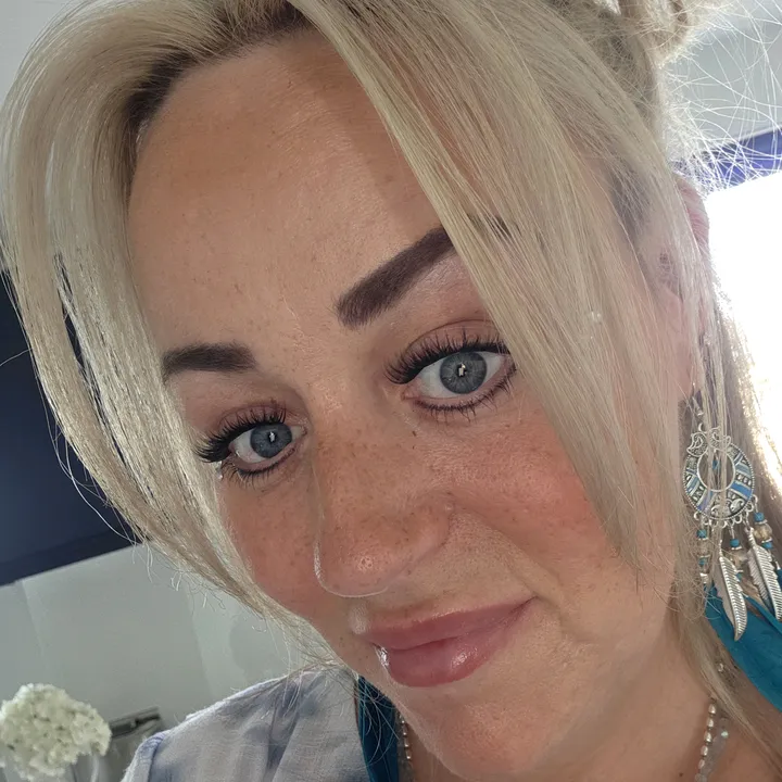 @charlieleefrost85