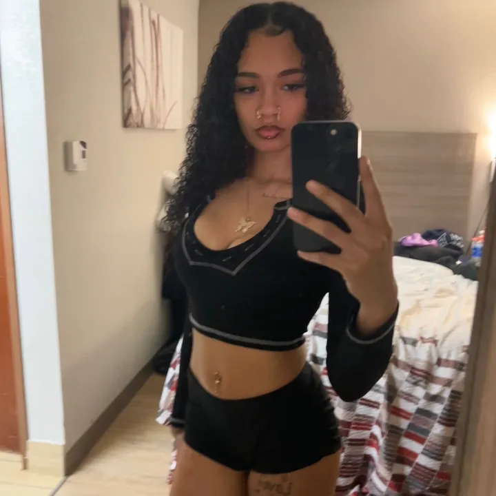 niyasofamous