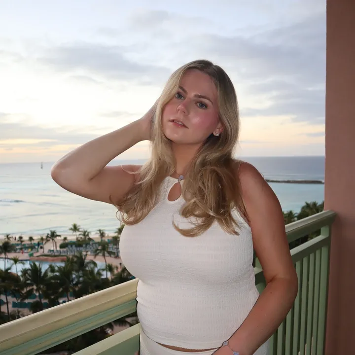 @emspensiveemily