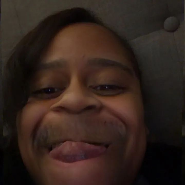 @prettyylittle_loner